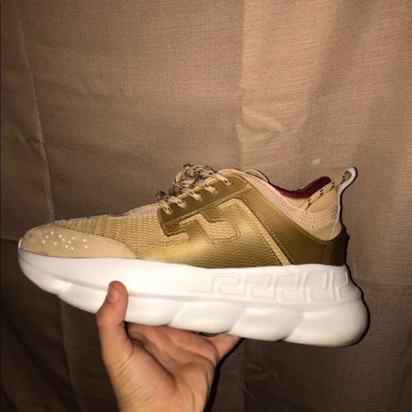 Versace chain and reaction “Indian tan” - Picture 3 of 3